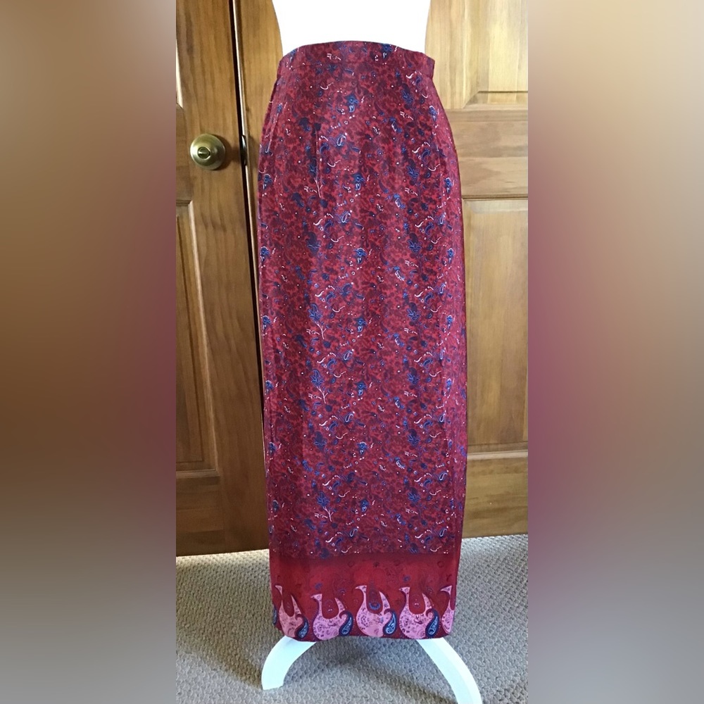 Gorgeous paisley red multi maxi skirt Medium